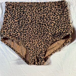 ARQ Brown and Black High Waist Shorts